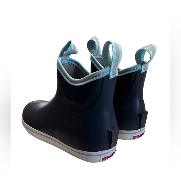 New Xtratuf Women's 6 in Ankle Deck Boot XWAB-201 - Picture 4 of 11